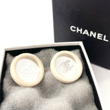 CHANEL シャネル ココマーク ヴィンテージ イヤリング
 プラスチック/メタル ホワイト 95 C刻印【中古】
 レディース